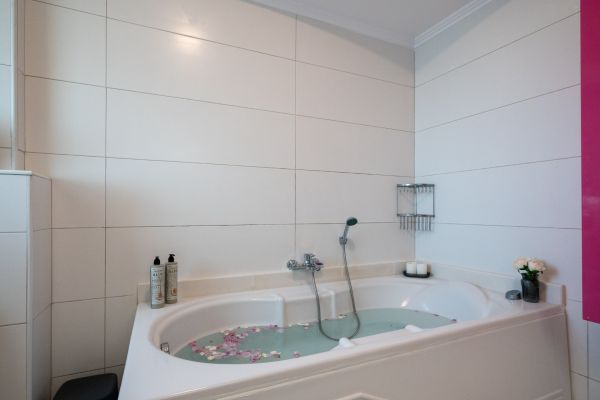 gallery-photo